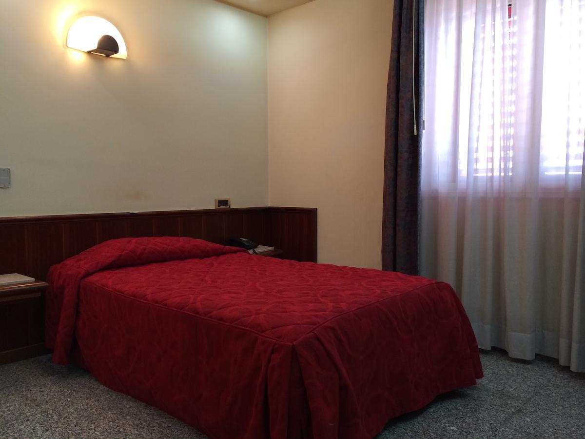 Re Di Cuori Hotel Caianello Room photo